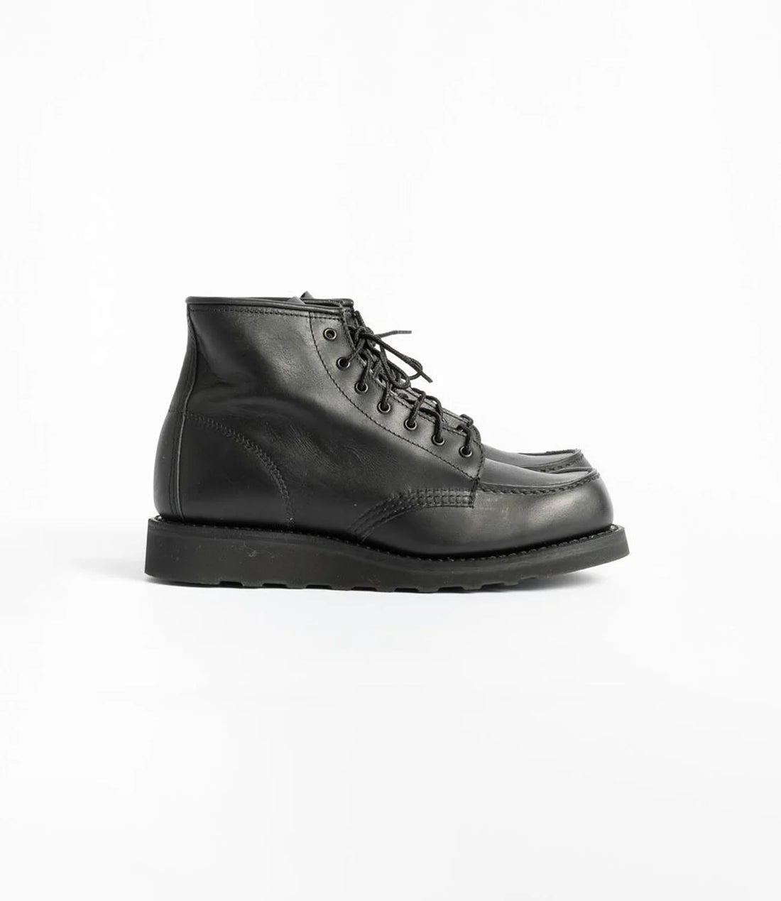 The Moc Toe by Red Wing in full black