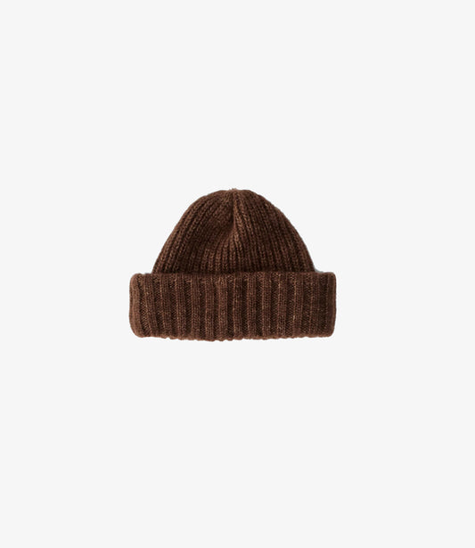 A Kind of Guise Orlu Beanie in chocolate brown rib knit with folded cuff